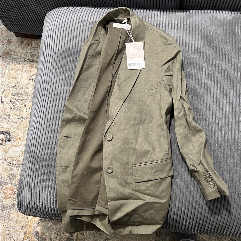 Everlane Men's Sage Green Lightweight Jacket
